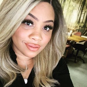 Meet your Posher, Mariel